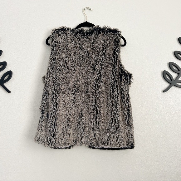 Ojai Faux Fur Vest | Size S - Picture 2 of 5